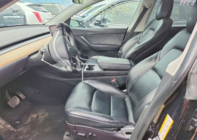 2022 Tesla Model Y, daño Frontal, Copart lote 56080806, foto 7 de 14
