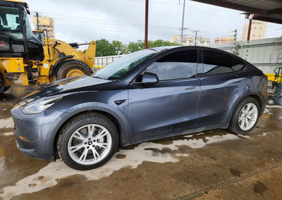 2022 Tesla Model Y, Side damage, Copart lot 68410206