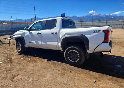 2024 Toyota Tacoma Trd Off-road, daño Frontal, Copart lote 72331786, foto 2 de 12