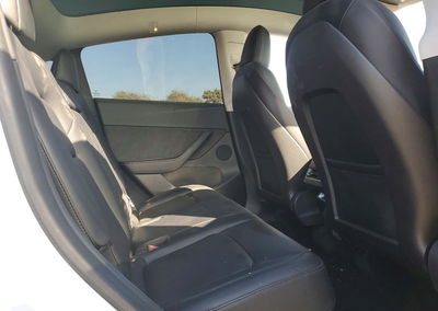 2022 Tesla Model Y, daño Trasero, Copart lote 68538736, foto 10 de 13