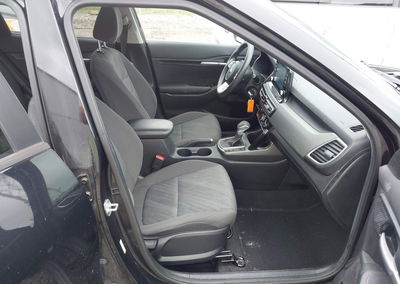 2021 Kia Seltos Lx, Front End damage, Iaai lot 46139007, photo 5 of 17
