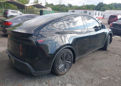 2026 Tesla Model Y, uszkodzenie: Lewy tył, Iaai lot 45950419, zdjęcie 4 z 15