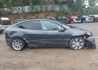 2024 Tesla Model Y Long Range Dual Motor All-wheel Drive, пошкодження: Передня частина, Iaai лот 45899643, фото 11 з 14