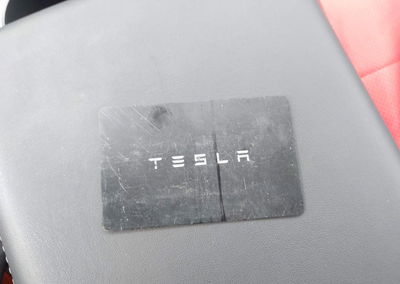 2023 Tesla Model Y Awd/long Range Dual Motor All-wheel Drive, daño Normal Wear & Tear, Iaai lote 46336754, foto 11 de 21