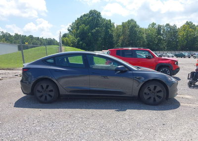 2026 Tesla Model 3, daño Frontal izquierdo, Iaai lote 45883222, foto 13 de 16