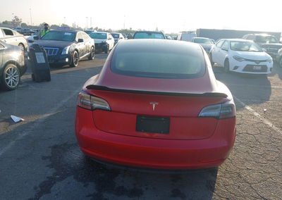 2022 Tesla Model 3 Rear-wheel Drive, daño Frontal, Iaai lote 44342550, foto 15 de 17