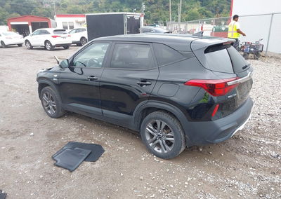 2021 Kia Seltos Lx, Front End damage, Iaai lot 46139007, photo 3 of 17