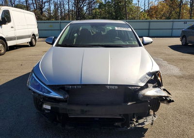 2019 Hyundai Elantra Value Edition, daño Frontal, Copart lote 72422556, foto 5 de 13