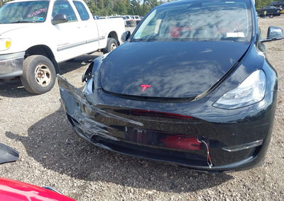 2023 Tesla Model Y Awd/long Range Dual Motor All-wheel Drive, daño Normal Wear & Tear, Iaai lote 46336754, foto 12 de 21
