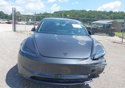 2026 Tesla Model 3, daño Frontal izquierdo, Iaai lote 45883222, foto 12 de 16