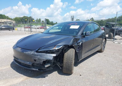 2026 Tesla Model 3, daño Frontal izquierdo, Iaai lote 45883222, foto 2 de 16