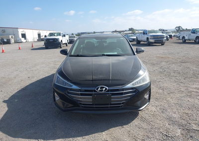 2019 Hyundai Elantra Se, Normal Wear & Tear damage, Iaai lot 46003037, photo 12 of 16