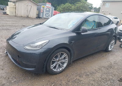2024 Tesla Model Y Long Range Dual Motor All-wheel Drive, пошкодження: Передня частина, Iaai лот 45899643, фото 2 з 14