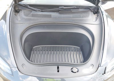 2026 Tesla Model 3, daño Frontal izquierdo, Iaai lote 45883222, foto 10 de 16