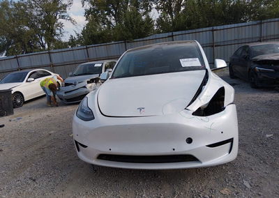 2021 Tesla Model Y Long Range Dual Motor All-wheel Drive, uszkodzenie: Przód, Iaai lot 46052608, zdjęcie 6 z 16