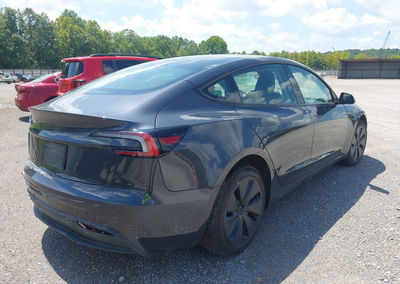 2026 Tesla Model 3, daño Frontal izquierdo, Iaai lote 45883222, foto 4 de 16