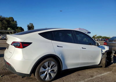 2023 Tesla Model Y, uszkodzenie: Przód, Copart lot 59873286, zdjęcie 3 z 14