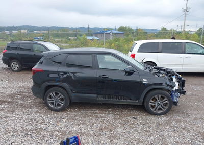 2021 Kia Seltos Lx, Front End damage, Iaai lot 46139007, photo 14 of 17