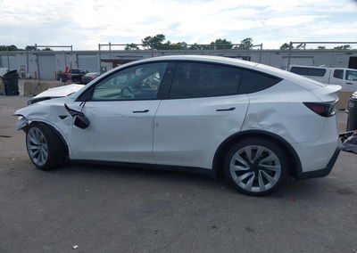 2026 Tesla Model Y All-wheel Drive/long Range Launch Series/premium All-wheel Drive, uszkodzenie: Przód, Iaai lot 46123571,