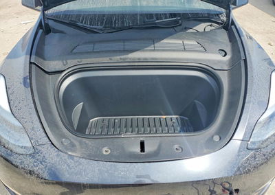 2024 Tesla Model Y, daño Trasero, Copart lote 68810426, foto 11 de 12