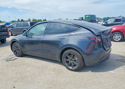 2024 Tesla Model Y, daño Trasero, Copart lote 68810426, foto 2 de 12