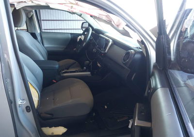 2021 Toyota Tacoma Sr5 V6, daño Frontal, Iaai lote 46120804, foto 5 de 22