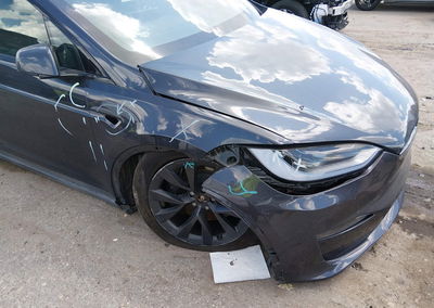 2023 Tesla Model X, uszkodzenie: Prawy przód, Iaai lot 46105289, zdjęcie 6 z 18
