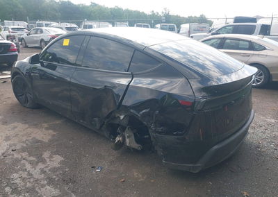 2026 Tesla Model Y, uszkodzenie: Lewy tył, Iaai lot 45950419, zdjęcie 3 z 15