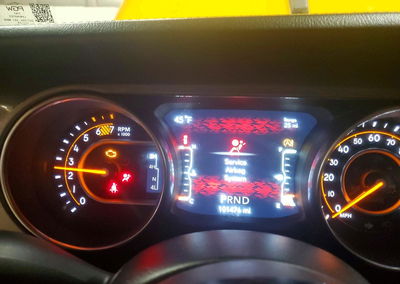 2020 Jeep Wrangler Unlimited Sahara, daño Abolladuras/rayones menores, Copart lote 73737746, foto 9 de 13