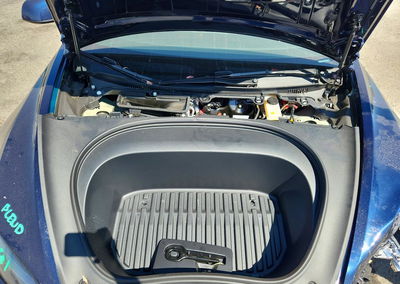 2026 Tesla Model 3, daño Frontal, Copart lote 70367776, foto 11 de 15