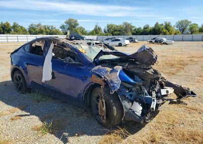 2026 Tesla Model Y, uszkodzenie: Całe nadwozie, Copart lot 67913726, zdjęcie 4 z 13