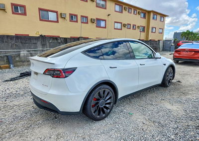 2022 Tesla Model Y, Water/Flood damage, Copart lot 70247686, photo 3 of 14