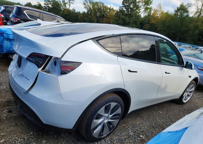2021 Tesla Model Y, Rear End damage, Copart lot 67984976, photo 3 of 13