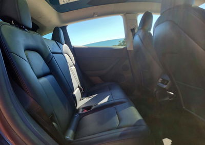 2022 Tesla Model Y, daño Lateral, Copart lote 71445456, foto 11 de 13