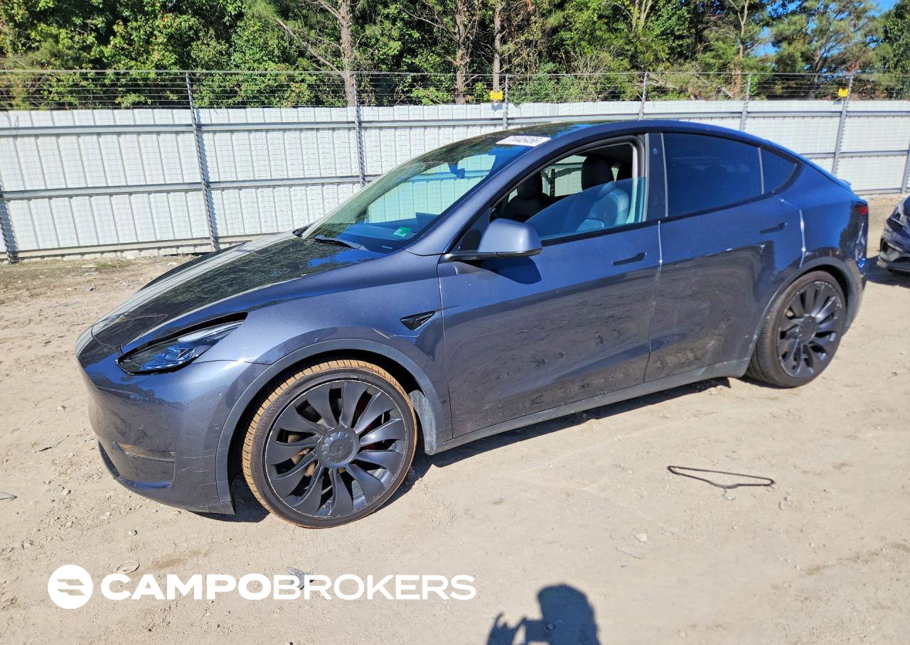 2022 Tesla Model Y, daño Lateral, Copart lote 71445456