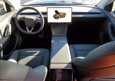 2026 Tesla Model Y, daño Lateral, Copart lote 73388515, foto 8 de 12
