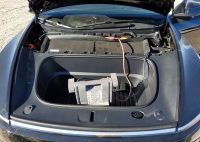 2026 Tesla Model Y, daño Lateral, Copart lote 73388515, foto 11 de 12