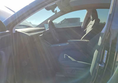 2026 Tesla Model Y, daño Lateral, Copart lote 73388515, foto 7 de 12