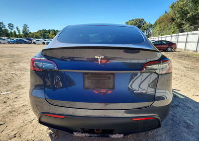 2022 Tesla Model Y, daño Lateral, Copart lote 71445456, foto 6 de 13