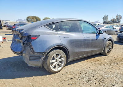 2023 Tesla Model Y, daño Trasero, Copart lote 71403836, foto 3 de 12
