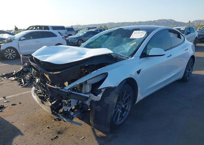 2021 Tesla Model 3 Standard Range Plus Rear-wheel Drive, uszkodzenie: Prawy przód, Iaai lot 45712712, zdjęcie 2 z 19