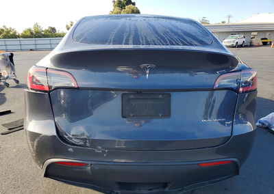 2021 Tesla Model Y, daño Frontal, Copart lote 70138946, foto 6 de 14