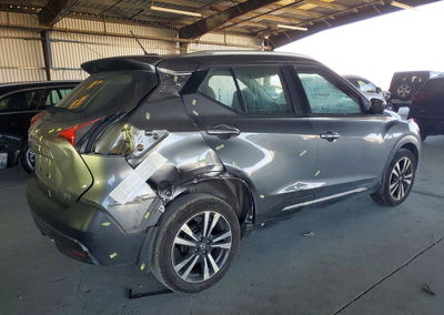 2019 Nissan Kicks Sr, daño Lateral, Copart lote 72802416, foto 3 de 14