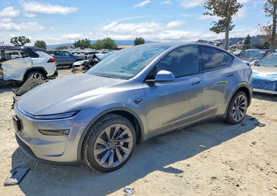 2026 Tesla Model Y, daño Bajos, Copart lote 65081746