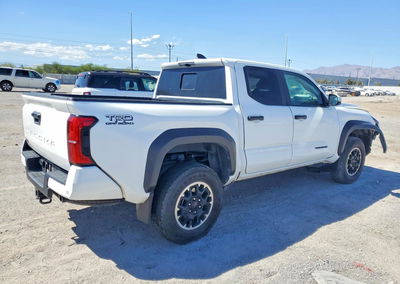 2024 Toyota Tacoma Trd Off-road, uszkodzenie: Przód, Copart lot 68267706, zdjęcie 3 z 15