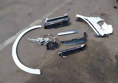 2024 Genesis Gv80 3.5t Awd, daño Frontal izquierdo, Iaai lote 46067139, foto 12 de 17