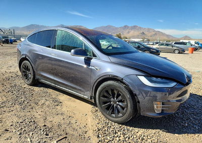 2020 Tesla Model X, uszkodzenie: Przód, Copart lot 71046856, zdjęcie 4 z 14