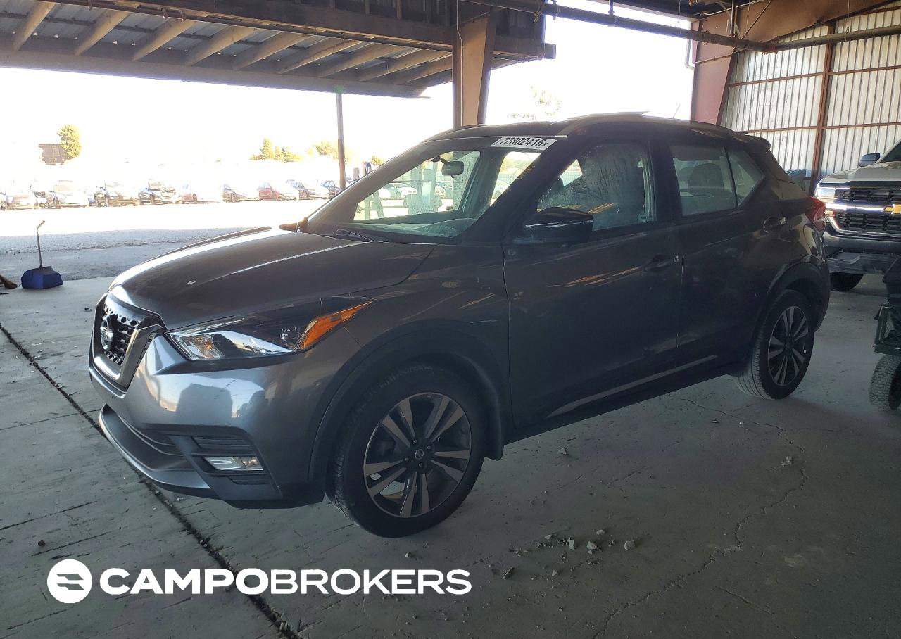 2019 Nissan Kicks Sr, daño Lateral, Copart lote 72802416