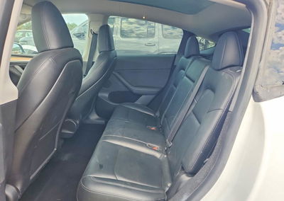 2023 Tesla Model Y, daño Lateral, Copart lote 67733726, foto 10 de 14