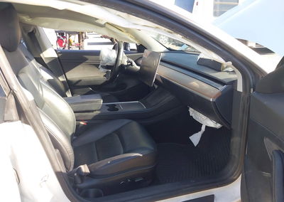 2021 Tesla Model 3 Standard Range Plus Rear-wheel Drive, uszkodzenie: Przód, Iaai lot 46070261, zdjęcie 5 z 17